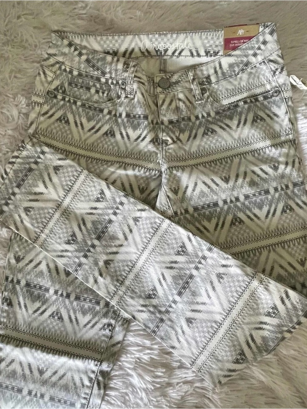 NWT Y2K Aeropostale LOLA Jegging Skinny (Gray/Geometric Pattern) - Style #0473